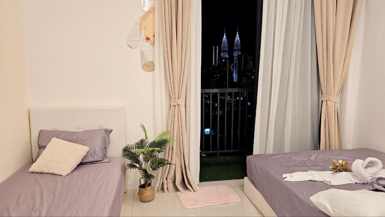 Klcc View Balcony 4pax Chambers Kl Pangsapuri *