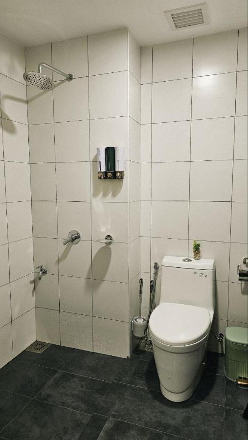 Pangsapuri Klcc View Balcony 4pax Chambers Kl